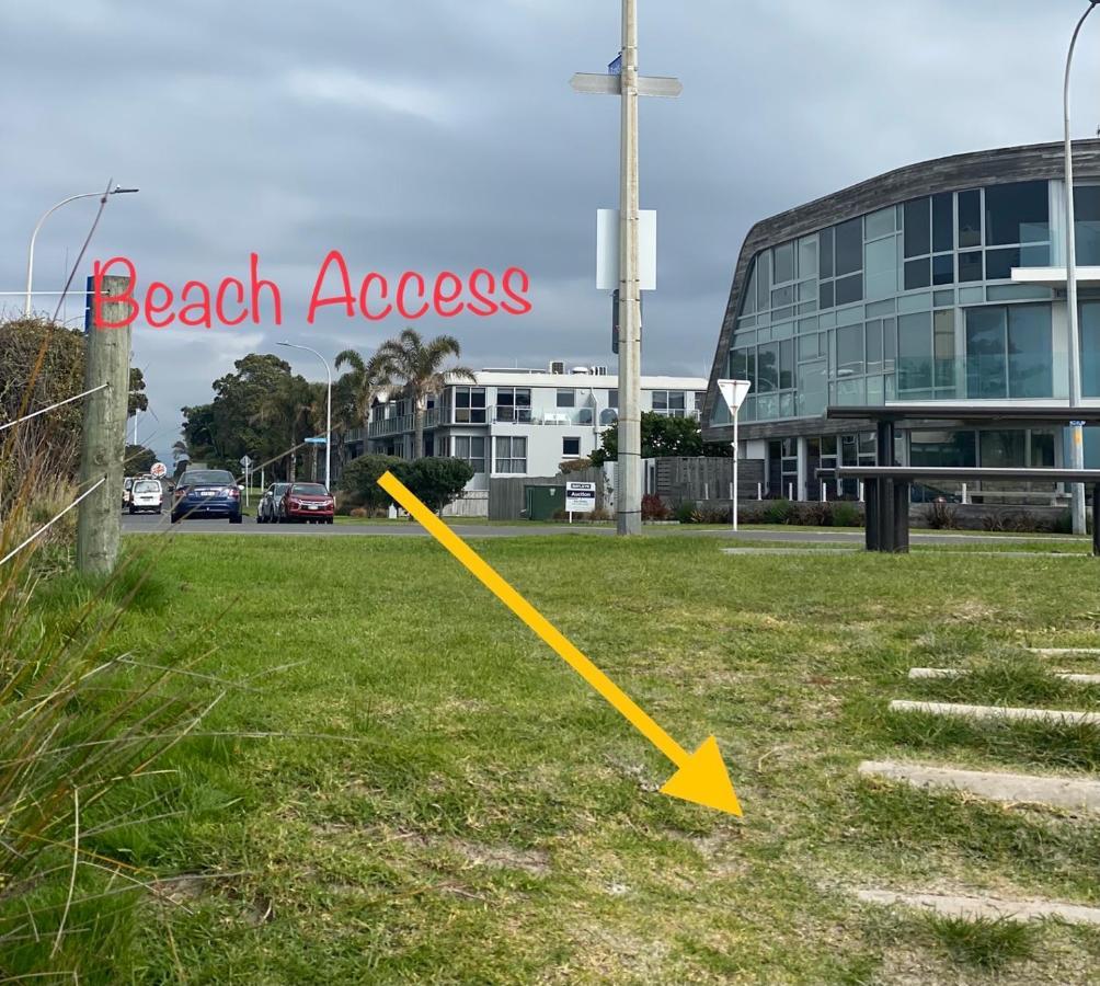 Modern Beach Apartment With Pool & Location Mount Maunganui Bagian luar foto